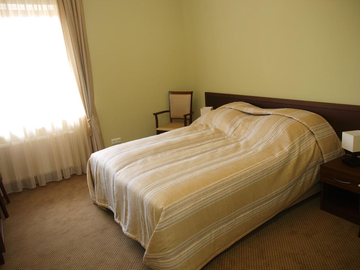 Prie Zeimenos Hotel Kaltanenai Room photo